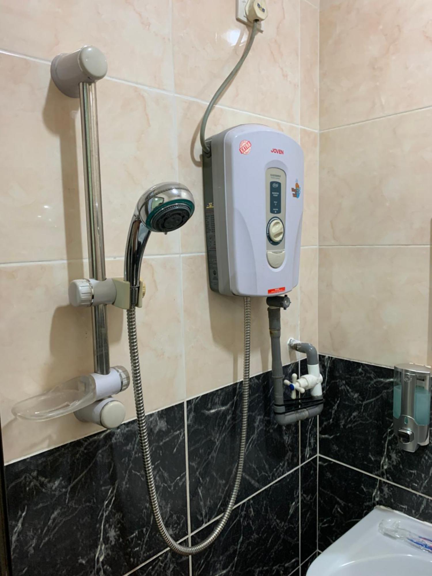 איפוה Hotel Bajet Pulai מראה חיצוני תמונה