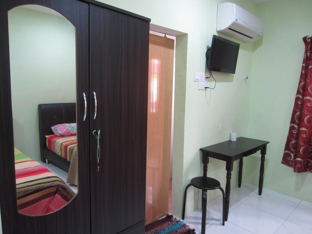 איפוה Hotel Bajet Pulai חדר תמונה