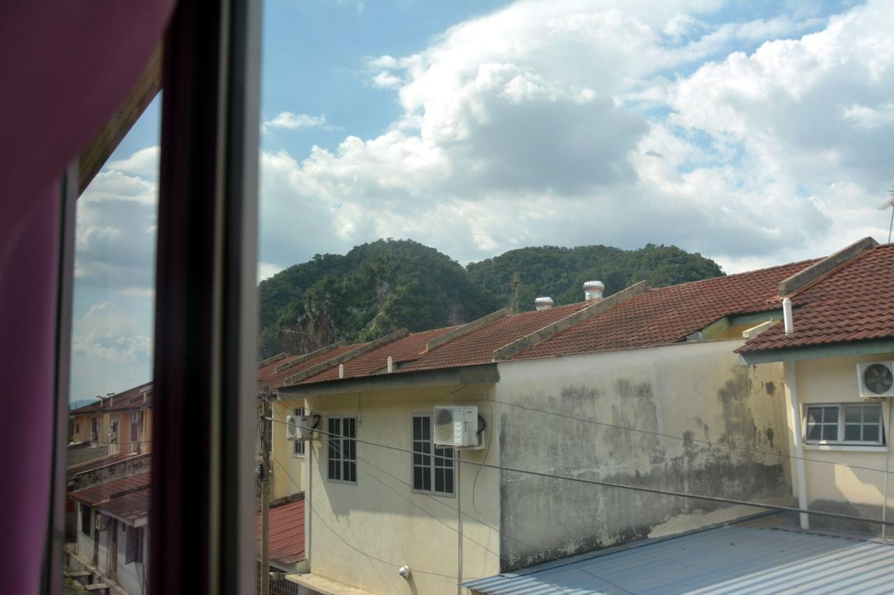 איפוה Hotel Bajet Pulai מראה חיצוני תמונה