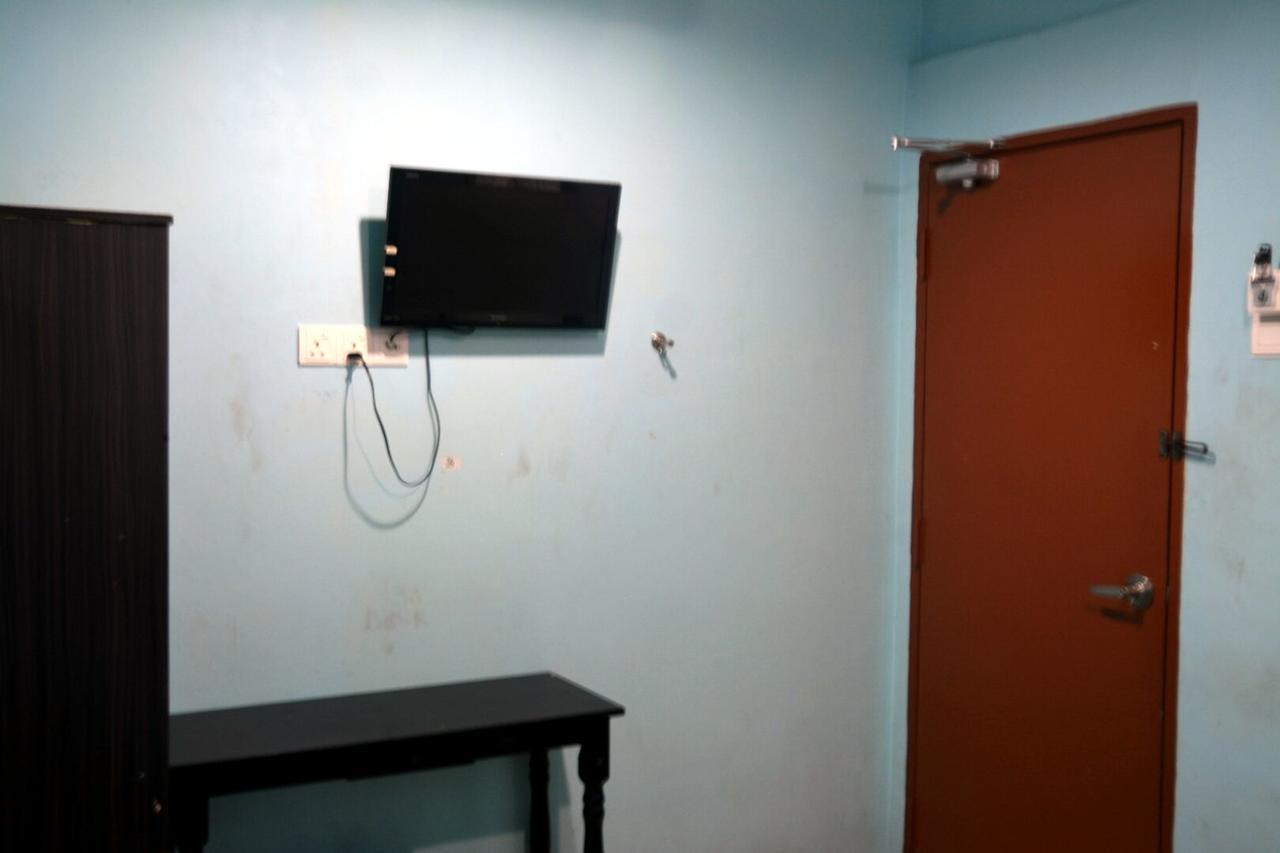 איפוה Hotel Bajet Pulai מראה חיצוני תמונה