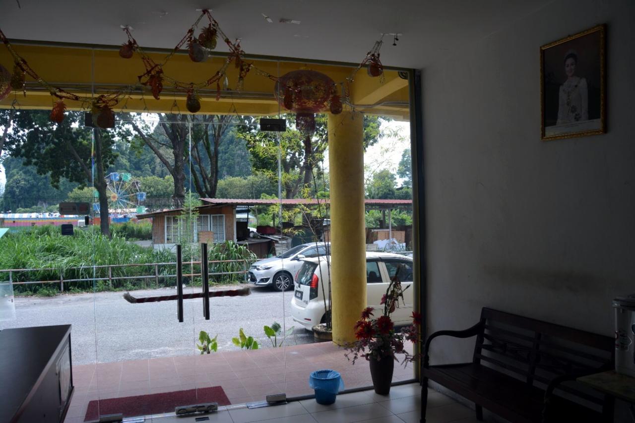איפוה Hotel Bajet Pulai מראה חיצוני תמונה